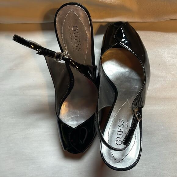 GUESS Black Patent Open Toe Wedge Heel. 7M - Picture 7 of 7